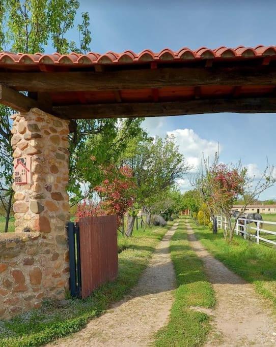 Granja De Cantarinas Ciudad-Rodrigo Exterior foto